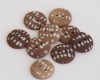 20-21 mm – 9 vnt. latte macchiato atspalvių taškuotos sagos (BT278)