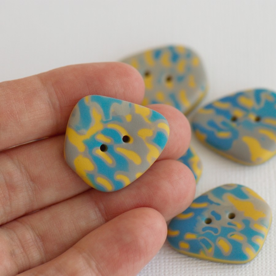 25 mm - 23 mm – 6 vnt. netaisyklingos formos margos sagos 