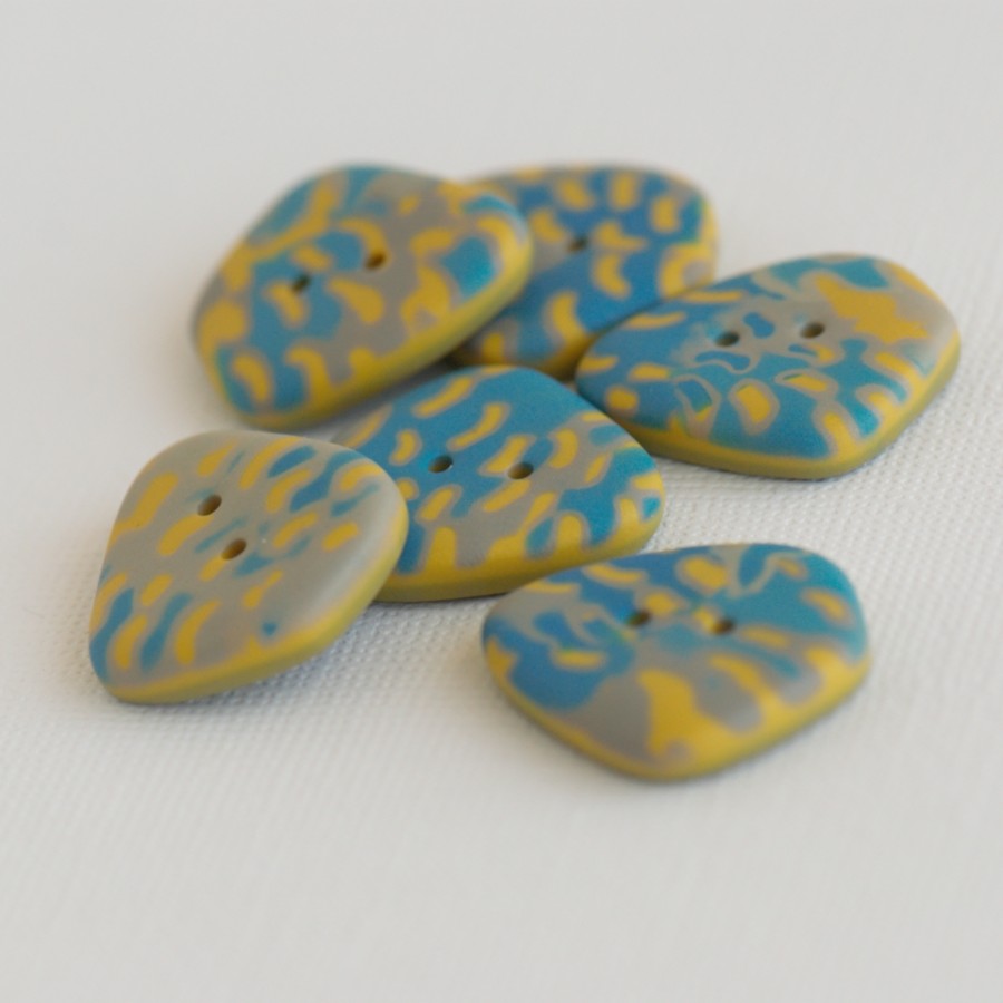 25 mm - 23 mm – 6 vnt. netaisyklingos formos margos sagos 