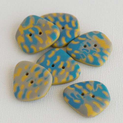 25 mm - 23 mm – 6 vnt. netaisyklingos formos margos sagos 