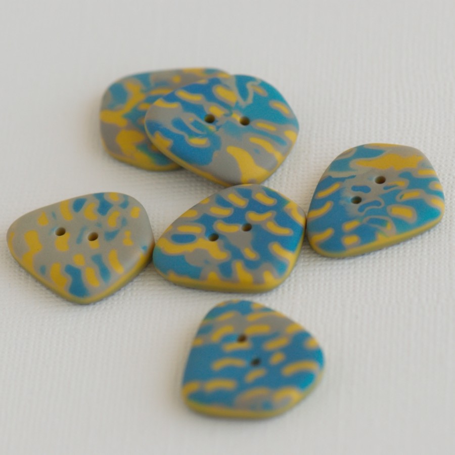 25 mm - 23 mm – 6 vnt. netaisyklingos formos margos sagos 