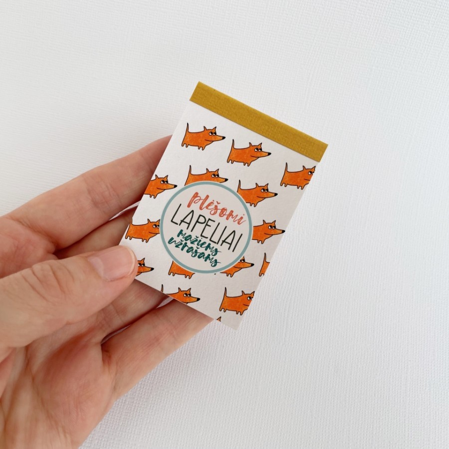 Rankų darbo, mažytis plėšomų lapelių bloknotas, mažiems užrašams „Oranžinis šunytis“