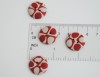 19 mm – 4 vnt. Raudonos ir kreminės spalvų sagos (BT093)
