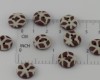 13 mm – 9 vnt. Pieniško ir balto šokolado spalvų raštuotos sagos (BT195)