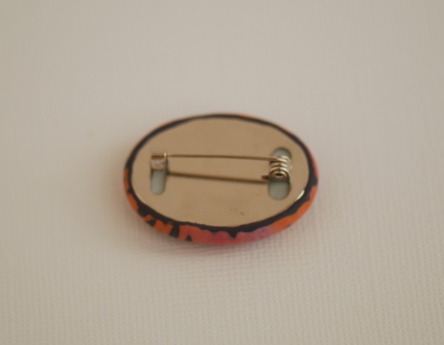 Ovali sagė „Panaši į boružę“ (pin06)