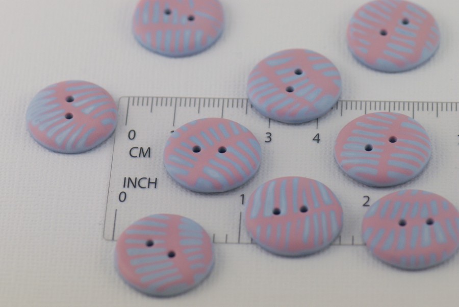 19 mm – 9 vnt. Rankų darbo sagos "Žydra rausva švelnybė" (BT165)