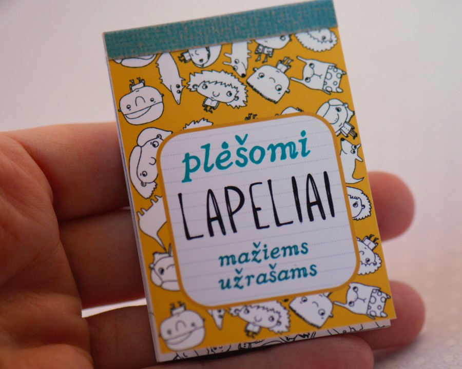Rankų darbo, mažytis plėšomų lapelių bloknotas, mažiems užrašams „Smagi krūvelė“