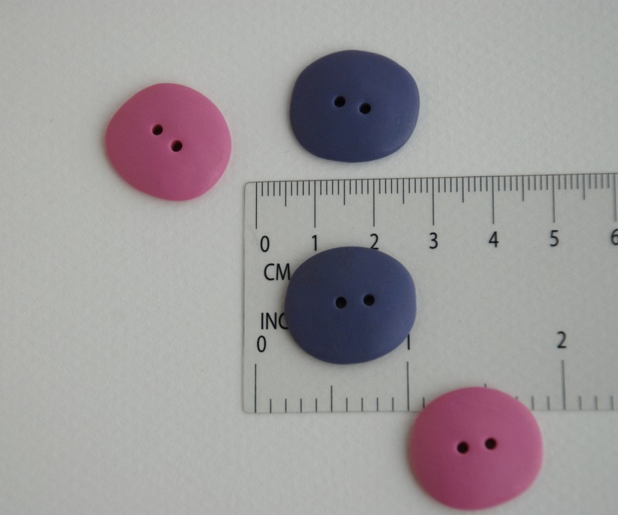 21 mm – 4 vnt. Spalvotos sagos "Rožinė+Violetinė" (BT051)