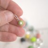 10 vnt. (iki 8 mm) širdžiai mielų spalvų mezgimo žymeklių rinkinys metalinėje dėžutėje